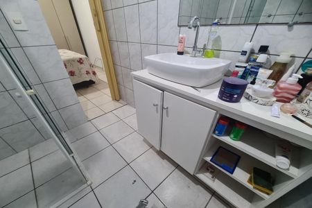 Banheiro Social de casa para alugar com 1 quarto, 40m² em Vila Alpina, São Paulo
