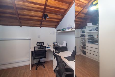 Casa de condomínio à venda com 87m², 3 quartos e 1 vaga Casa de condomínio à venda com 87m², 3 quartos e 1 vagaEscritório/Closet