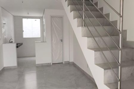 Casa à venda com 112m², 2 quartos e 1 vaga