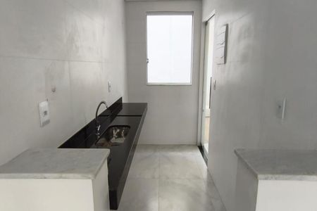 Casa à venda com 112m², 2 quartos e 1 vaga