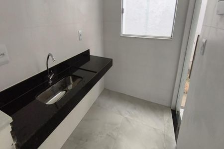 Casa à venda com 2 quartos, 112m² em Planalto, Belo Horizonte