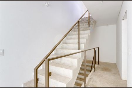 Casa à venda com 4 quartos, 370m² em Jardim dos Estados, São Paulo