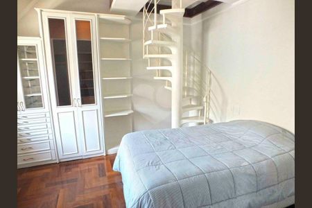 Casa à venda com 5 quartos, 478m² em Chácara Monte Alegre, São Paulo