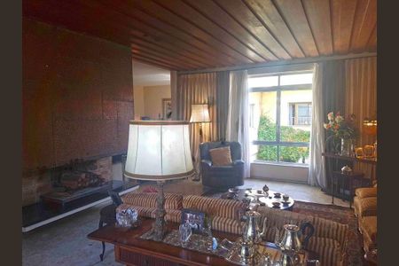 Casa à venda com 7 quartos, 800m² em Brooklin, São Paulo