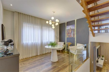 Casa à venda com 4 quartos, 460m² em Chácara Monte Alegre, São Paulo