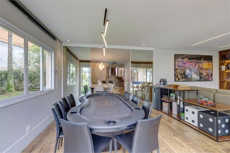 Casa à venda com 4 quartos, 460m² em Chácara Monte Alegre, São Paulo