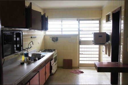 Casa à venda com 4 quartos, 335m² em Jardim Prudência, São Paulo