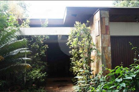 Casa à venda com 335m², 4 quartos e 4 vagas