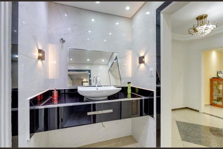 Casa à venda com 3 quartos, 320m² em Jardim Marajoara, São Paulo