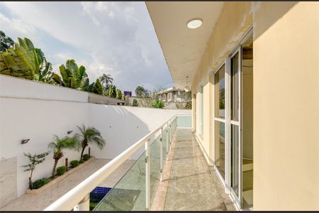 Casa à venda com 3 quartos, 320m² em Jardim Marajoara, São Paulo