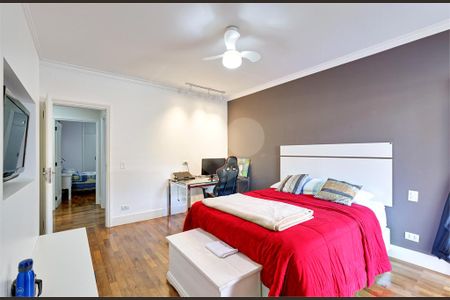 Casa à venda com 4 quartos, 351m² em Santo Amaro, São Paulo