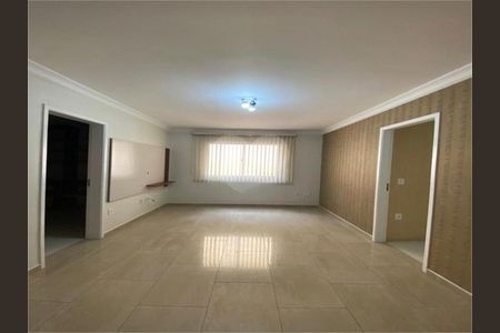 Casa à venda com 4 quartos, 245m² em Vila Carrão, São Paulo