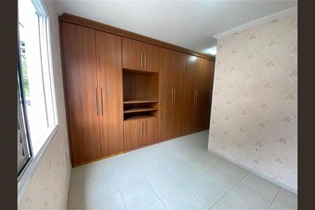 Casa à venda com 4 quartos, 245m² em Vila Carrão, São Paulo