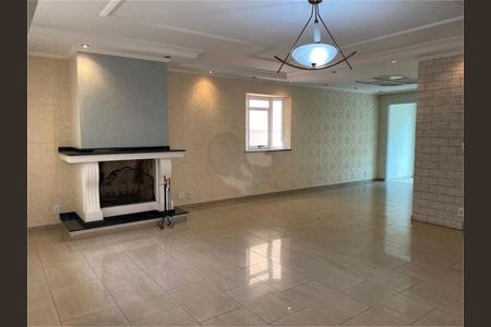 Casa à venda com 4 quartos, 245m² em Vila Carrão, São Paulo