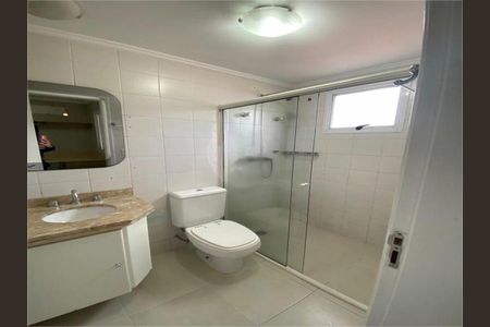 Casa à venda com 4 quartos, 245m² em Vila Carrão, São Paulo