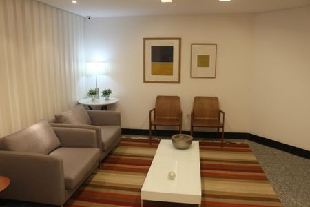 Apartamento à venda com 205m², 4 quartos e 3 vagasHall social