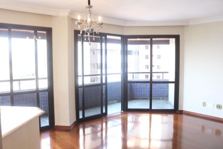 Apartamento à venda com 205m², 4 quartos e 3 vagasSala