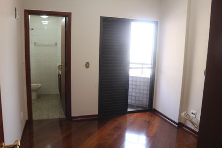 Apartamento à venda com 205m², 4 quartos e 3 vagasSuíte 1