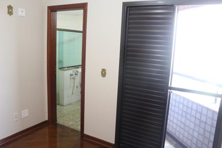 Apartamento à venda com 205m², 4 quartos e 3 vagasSuíte 1