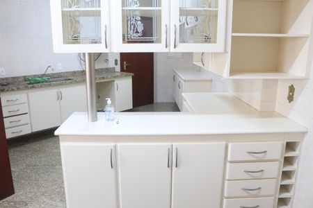 Apartamento à venda com 205m², 4 quartos e 3 vagasCozinha