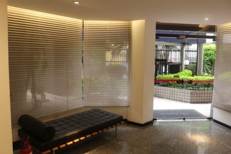 Apartamento à venda com 205m², 4 quartos e 3 vagasHall social