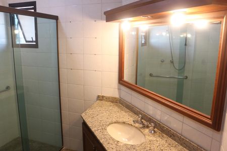 Apartamento à venda com 205m², 4 quartos e 3 vagasBanheiro