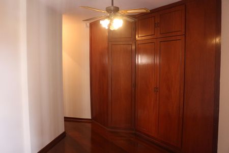 Apartamento à venda com 205m², 4 quartos e 3 vagasSuíte 2