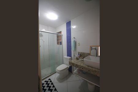 Banheiro da Suíte de apartamento para alugar com 2 quartos, 70m² em Graça, Salvador