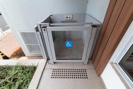 Apartamento à venda com 47m², 2 quartos e 1 vaga Apartamento à venda com 47m², 2 quartos e 1 vagaACESSIBILIDADE