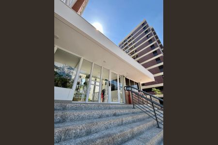 Apartamento à venda com 47m², 1 quarto e 1 vaga Apartamento à venda com 47m², 1 quarto e 1 vagaFachada