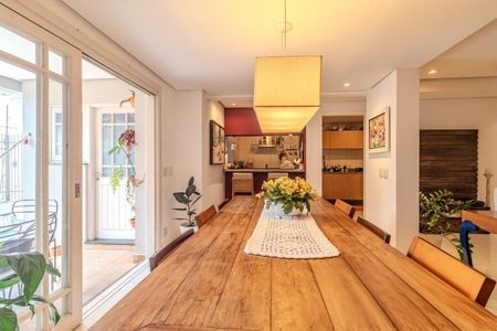 Sala de Jantar de casa de condomínio para alugar com 3 quartos, 324m² em Três Figueiras, Porto Alegre