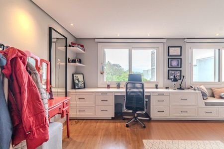 Casa de condomínio para alugar com 324m², 3 quartos e 3 vagasQuarto 2