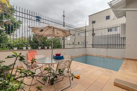 Casa de condomínio para alugar com 324m², 3 quartos e 3 vagasCobertura