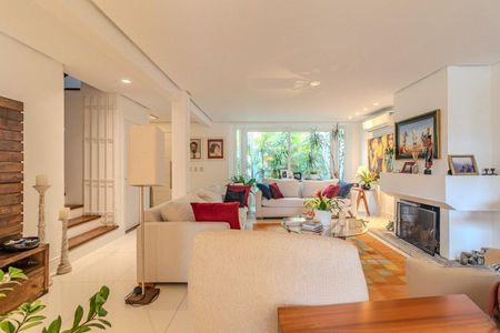 Sala de casa de condomínio para alugar com 3 quartos, 324m² em Três Figueiras, Porto Alegre