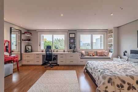 Casa de condomínio para alugar com 324m², 3 quartos e 3 vagasQuarto 2