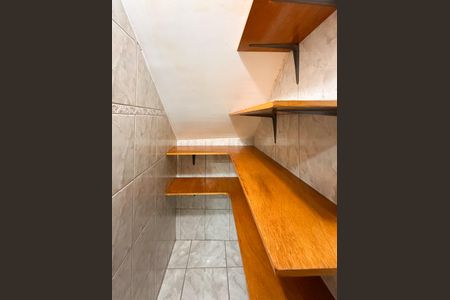 Casa de condomínio à venda com 90m², 3 quartos e 2 vagasDespensa