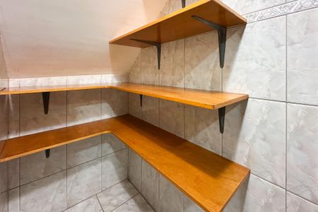 Casa de condomínio à venda com 90m², 3 quartos e 2 vagasDespensa