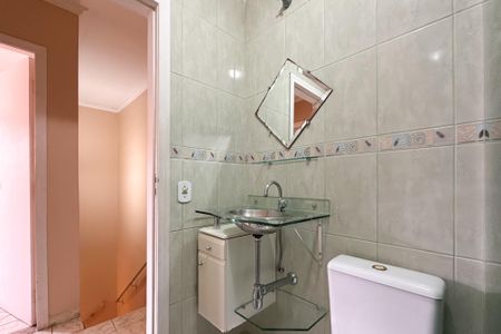 Casa de condomínio à venda com 90m², 3 quartos e 2 vagasBanheiro Social