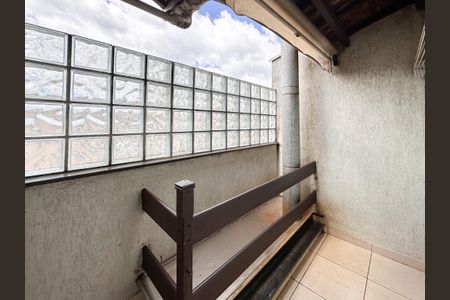 Casa de condomínio à venda com 90m², 3 quartos e 2 vagasSacada do Quarto 3