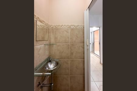 Casa de condomínio à venda com 90m², 3 quartos e 2 vagasLavabo