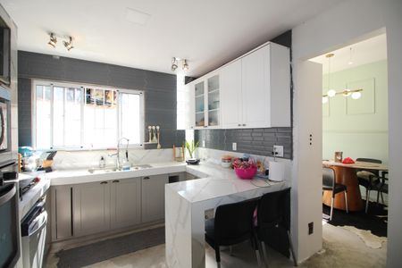 Casa para alugar com 100m², 3 quartos e 2 vagasCozinha