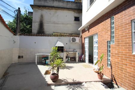 Casa para alugar com 100m², 3 quartos e 2 vagasÁrea Externa