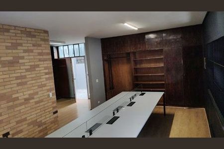 Casa à venda com 11 quartos, 369m² em Vila Mariana, São Paulo