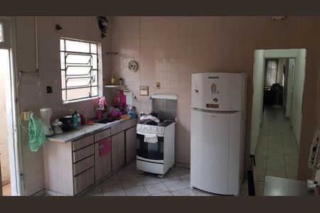 Casa à venda com 2 quartos, 180m² em Vila Anastácio, São Paulo