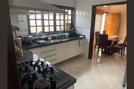 Casa à venda com 4 quartos, 400m² em Itaberaba, São Paulo