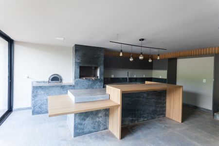 Casa de condomínio à venda com 490m², 4 quartos e 6 vagasÁrea gourmet