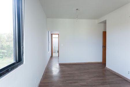 Casa de condomínio à venda com 490m², 4 quartos e 6 vagasSuíte 2