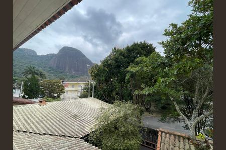 Casa à venda com 428m², 4 quartos e 4 vagas