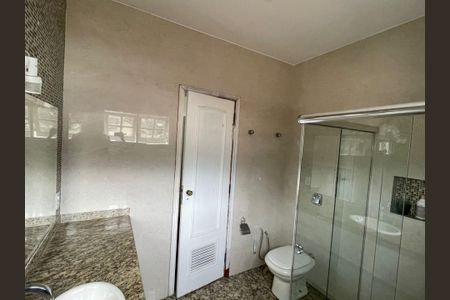 Casa à venda com 428m², 4 quartos e 4 vagas