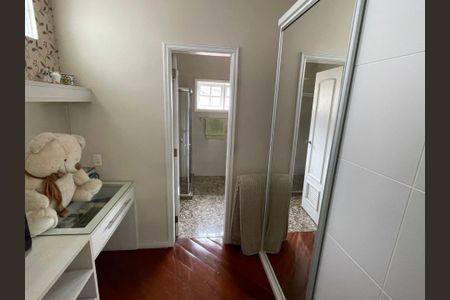 Casa à venda com 428m², 4 quartos e 4 vagas